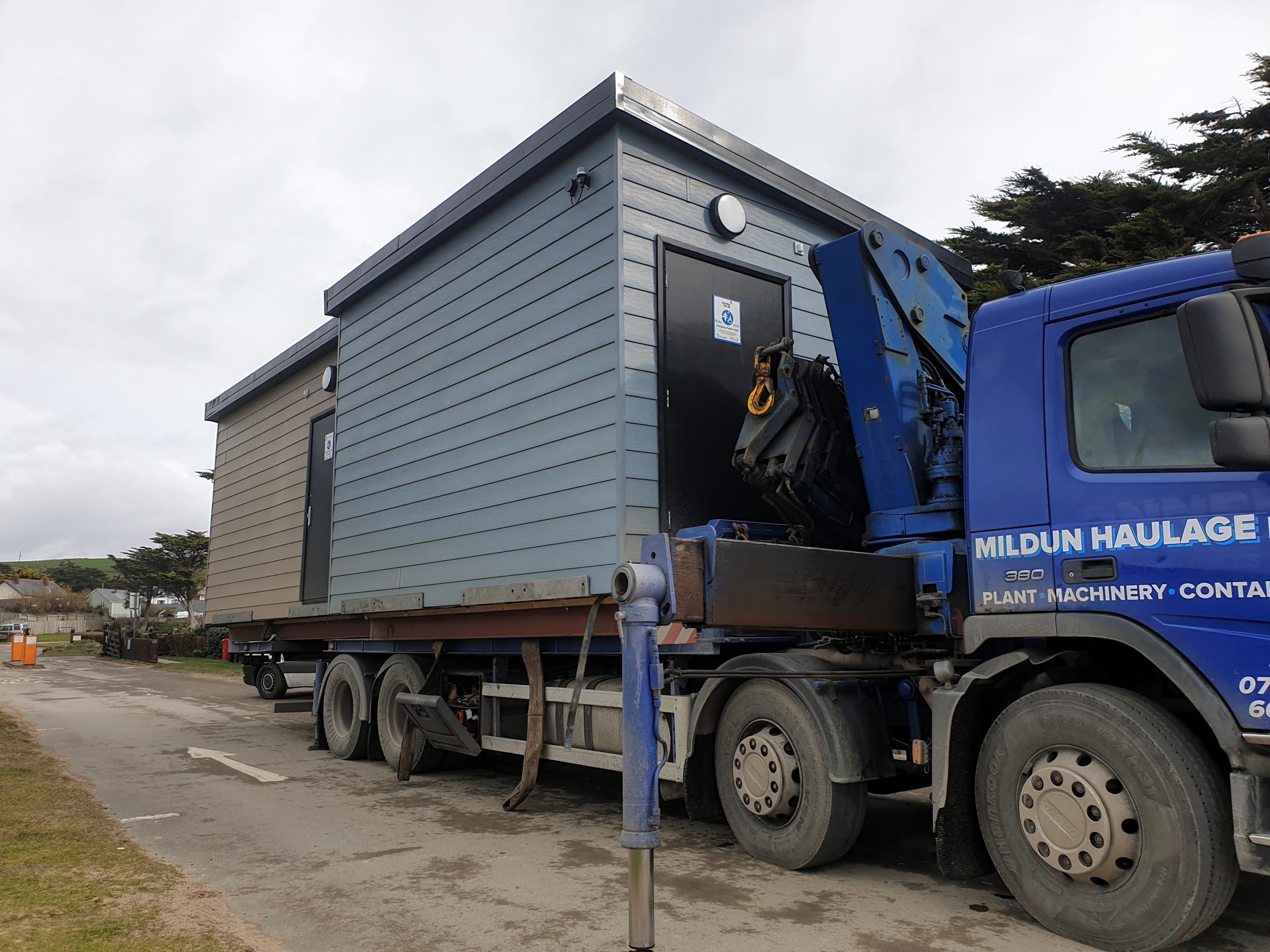 AccessoLoo Arrives in England Featured Image